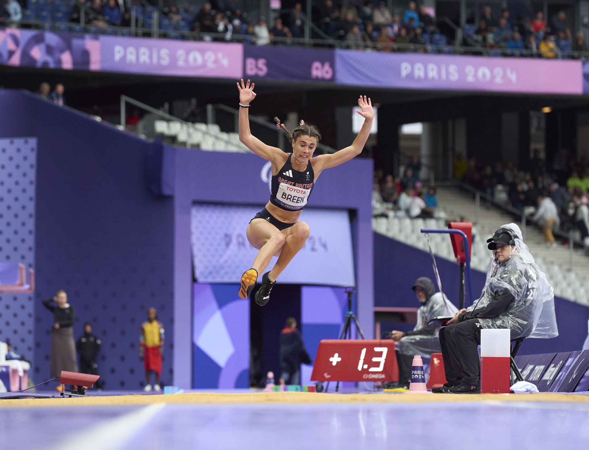 Olivia Breen in action at the Paris 2024 Paralympic Games